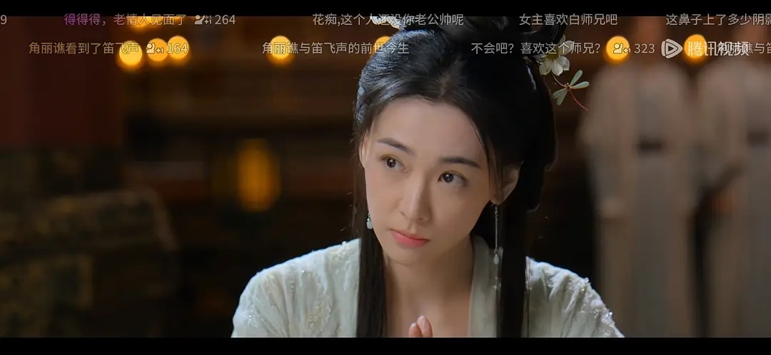 一起看图感慨为何她不是女主，这才是出色的演员，可惜那些人就是看不到。 