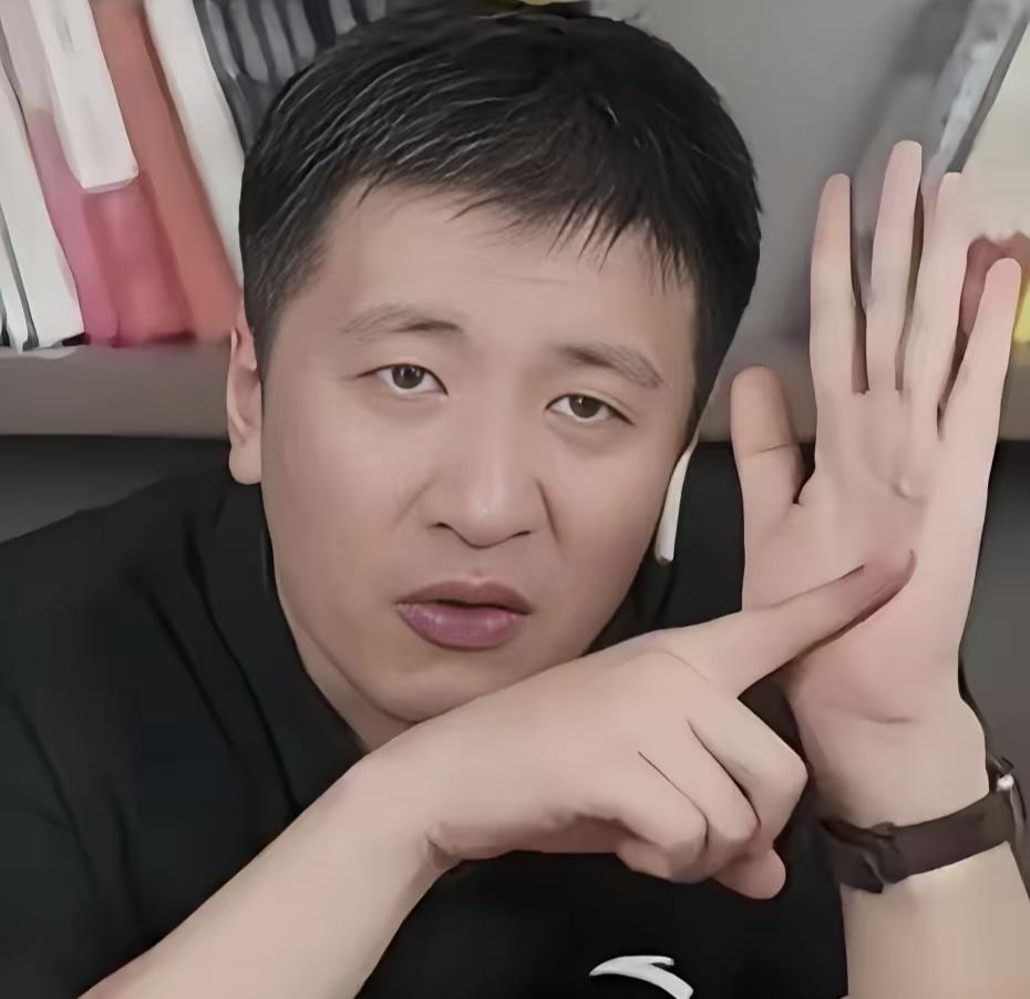 张雪峰的教育情怀又有多少教师具备？

张雪峰曾言，
自己本可以踏入娱乐圈，
但至