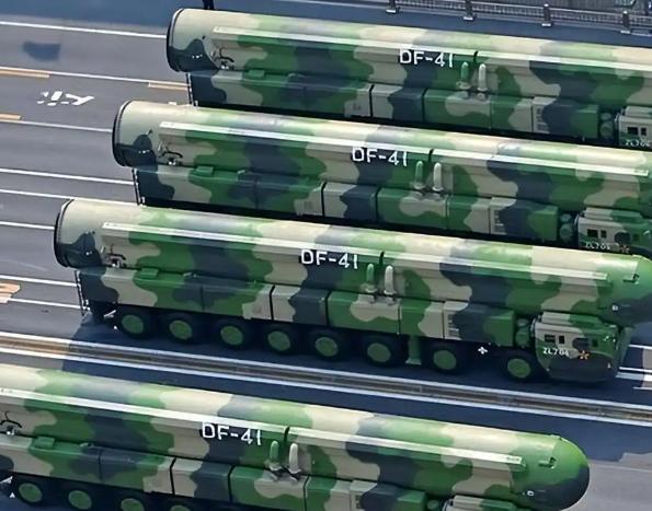 一旦中国动用“核武器”对日本本土实施打击，那么等着中国的将会是来自于半数幸存日本