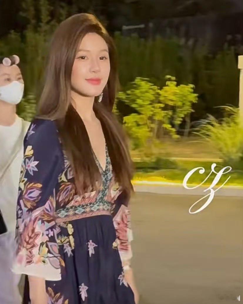 赵露思这造型也太富太太了吧？ ​​​