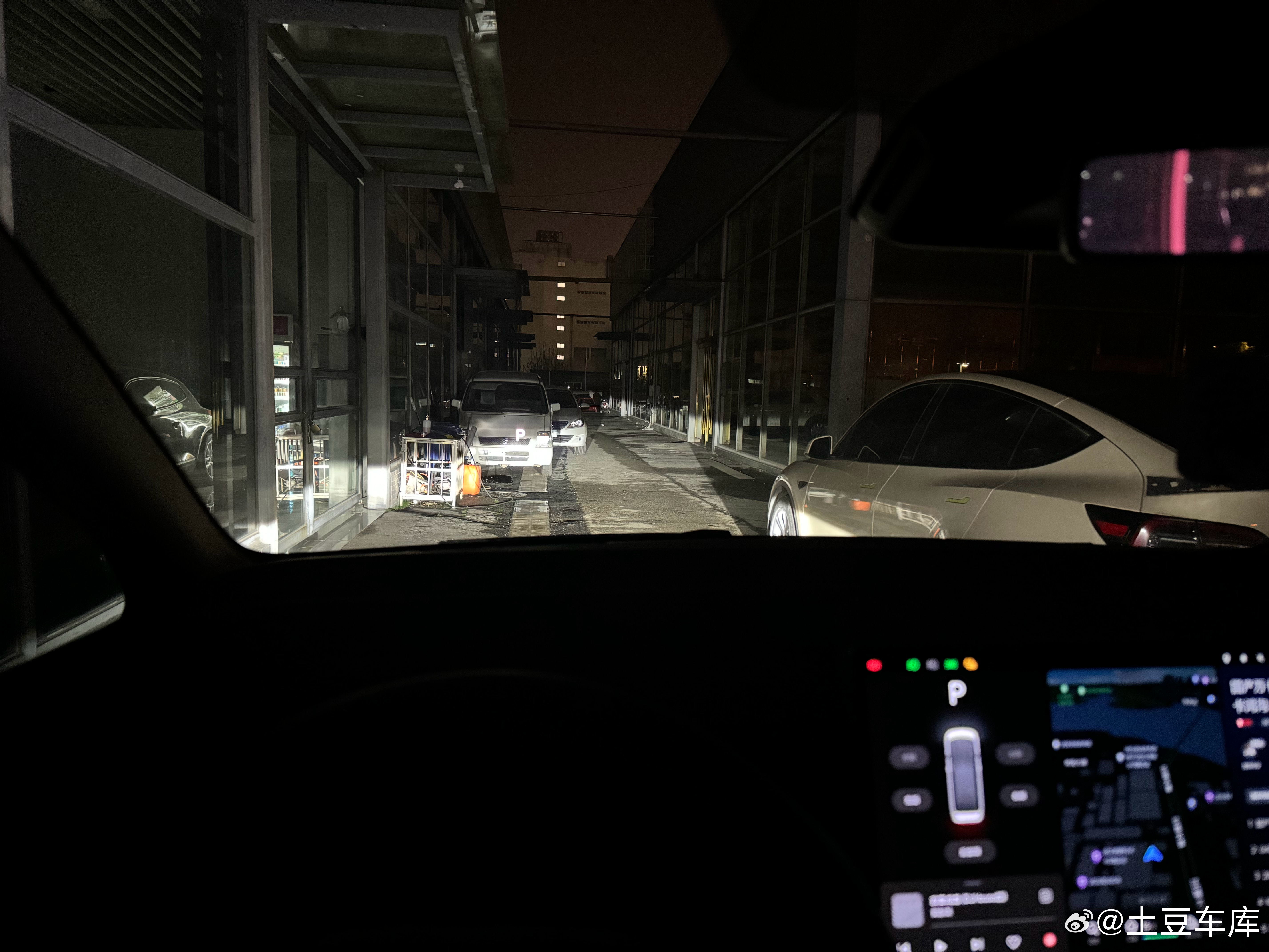 今天又又又加班让人非常快乐🙋还有人卖车吗？？？我随时出发 随时打款 武汉·土豆