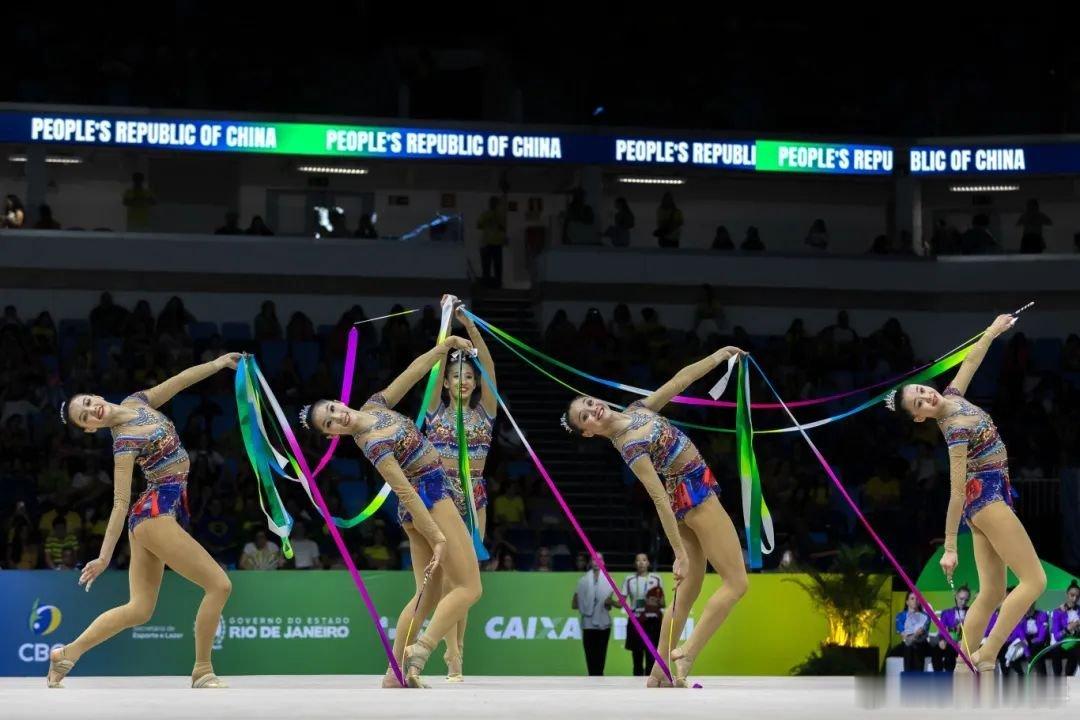 中国艺体队世锦赛五带金牌以第6名身份晋级5带决赛的中国队第7位登场，王澜静、丁欣