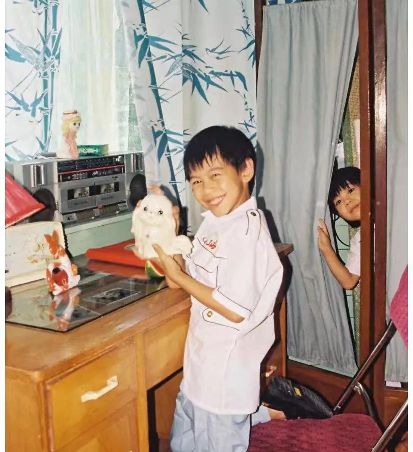 为什么八九十年代的童年照看上去好幸福尽力通过我的拍摄还原从前的幸福时光
怀旧童年