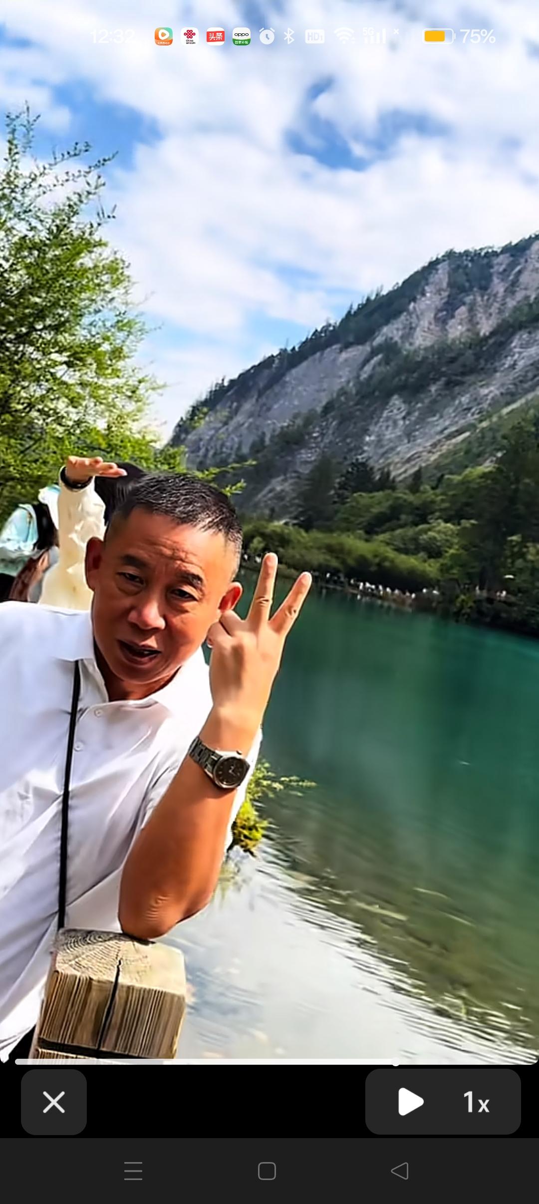 孙海洋夫妇来九寨沟旅游啦😍
好美啊，净化心灵的好地方[赞]



洋洋的剪刀手