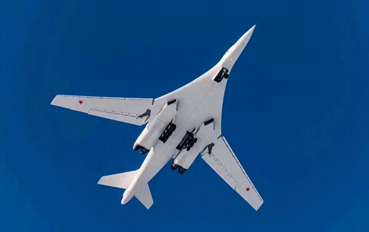 中国用了20年，才把乌克兰军工技术给吃透了，军事因此突飞猛进，可唯独留下了一大遗