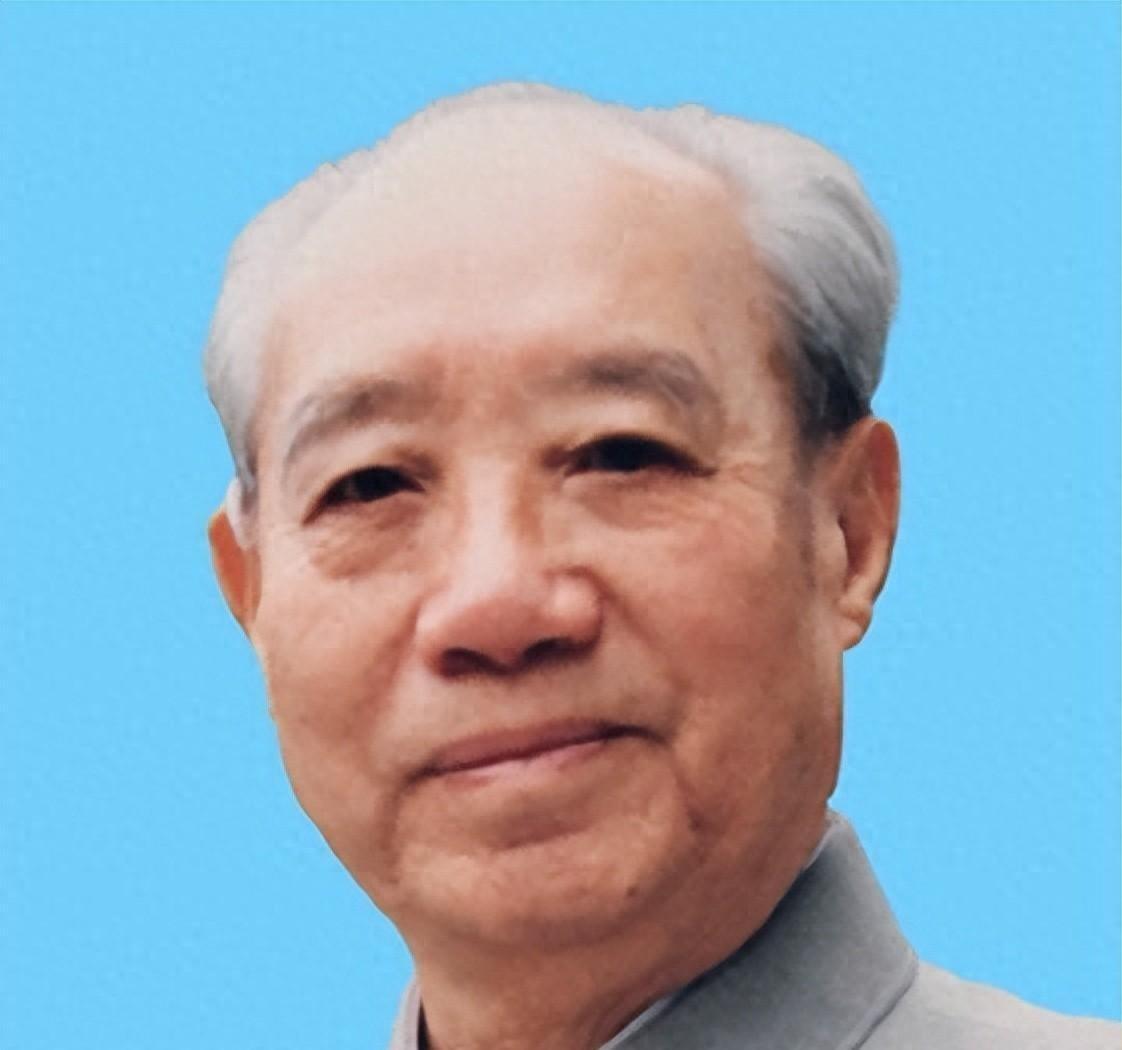 1972年汪东兴职位遭遇变动，毛主席让人转告周总理三句话，背后发生了什么？
19