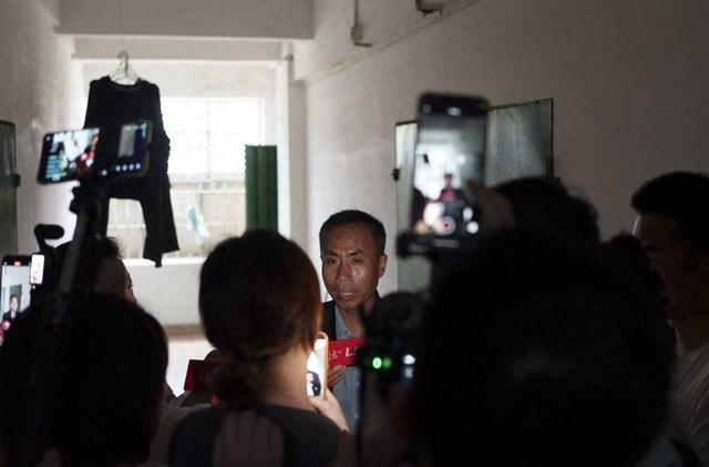 “梅姨”是谁？寻亲者：曾藏匿于乡间和闹市，“有小孩她都要”｜