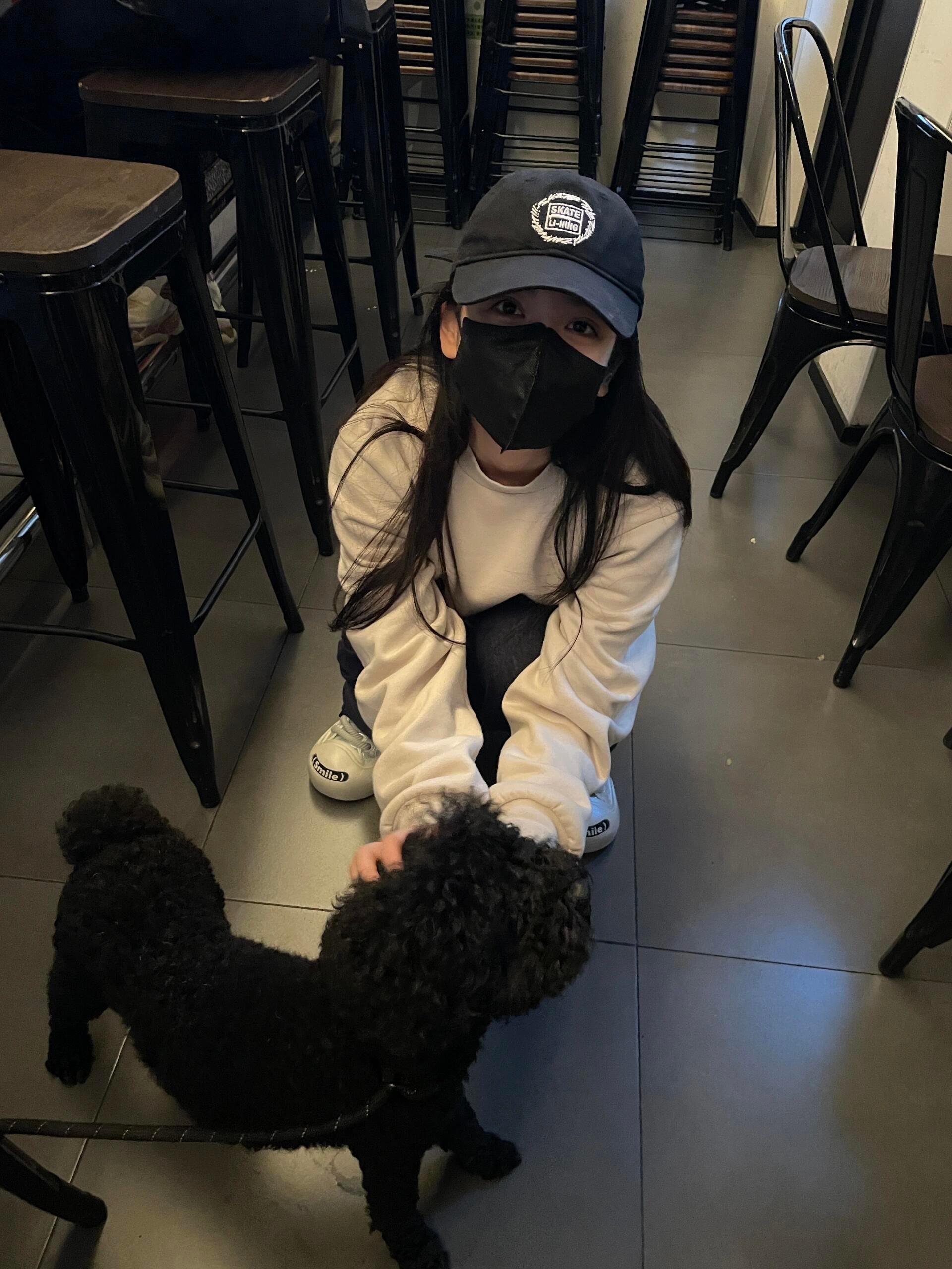 发现好多人都没见过娃儿这两张图，这下必须要分享一下了。完全女友视角。完全上目线冲