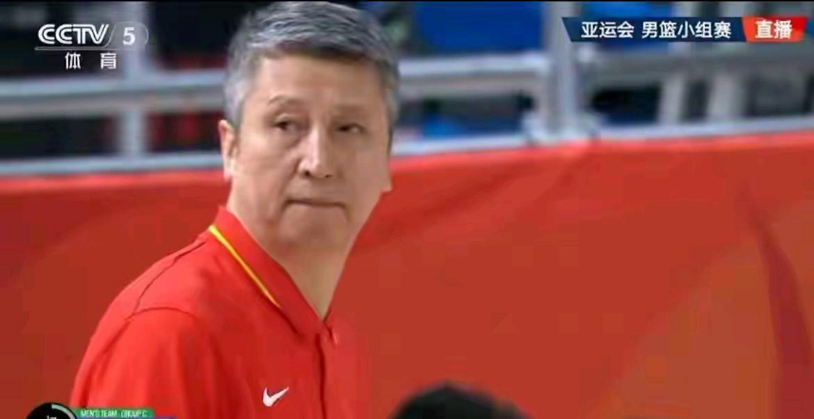 中国男篮105:61大胜菲律宾，三战全胜，以小组第一的身份进入四分之一决赛，决赛