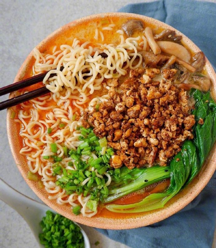 🍜  