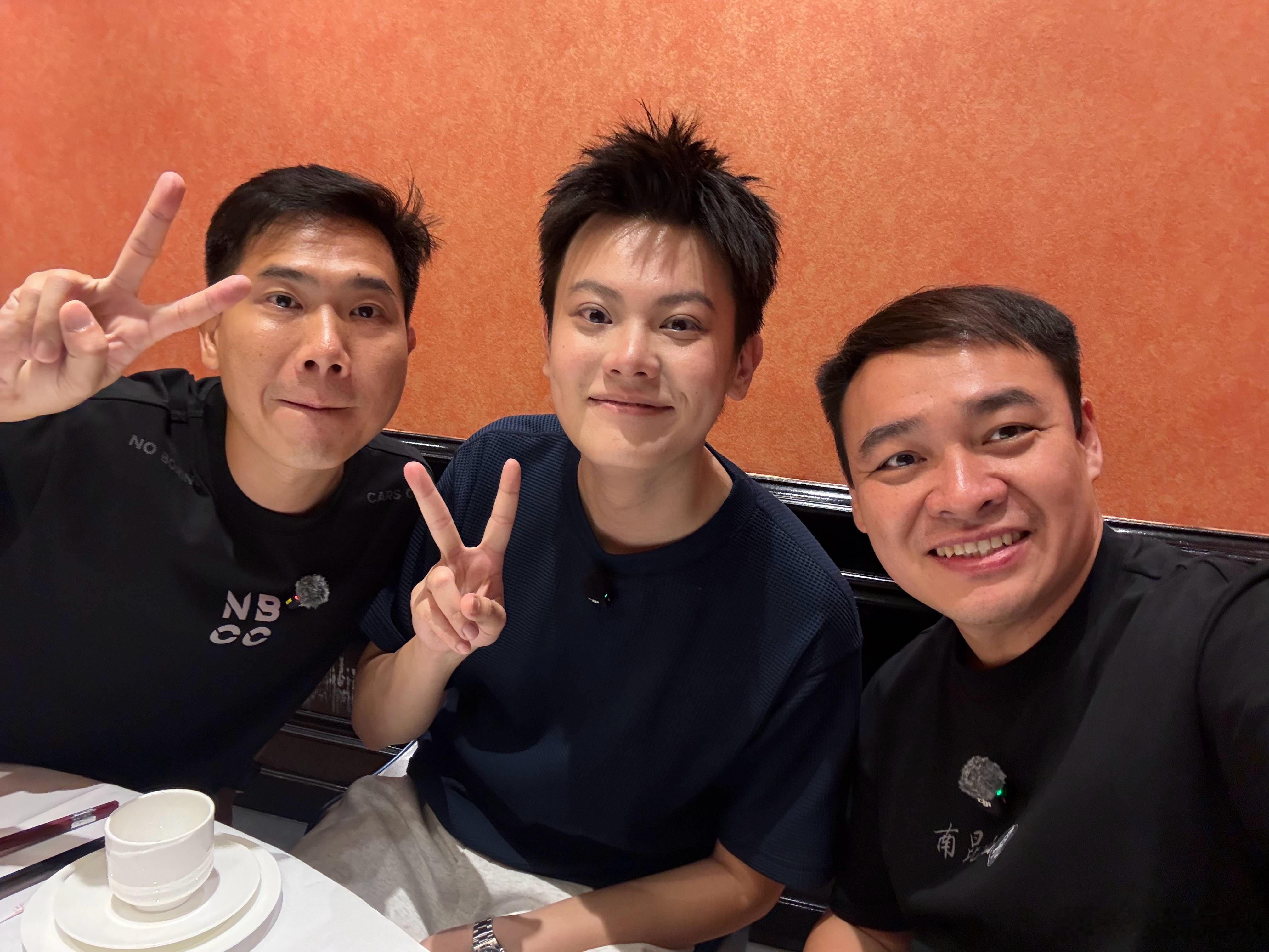 今天嘉宾闹腾男孩kc 