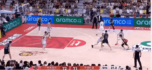 广东男篮在主场以77比74逆转击败宁波男篮，拿下一场非常提振士气的胜利！看了两队