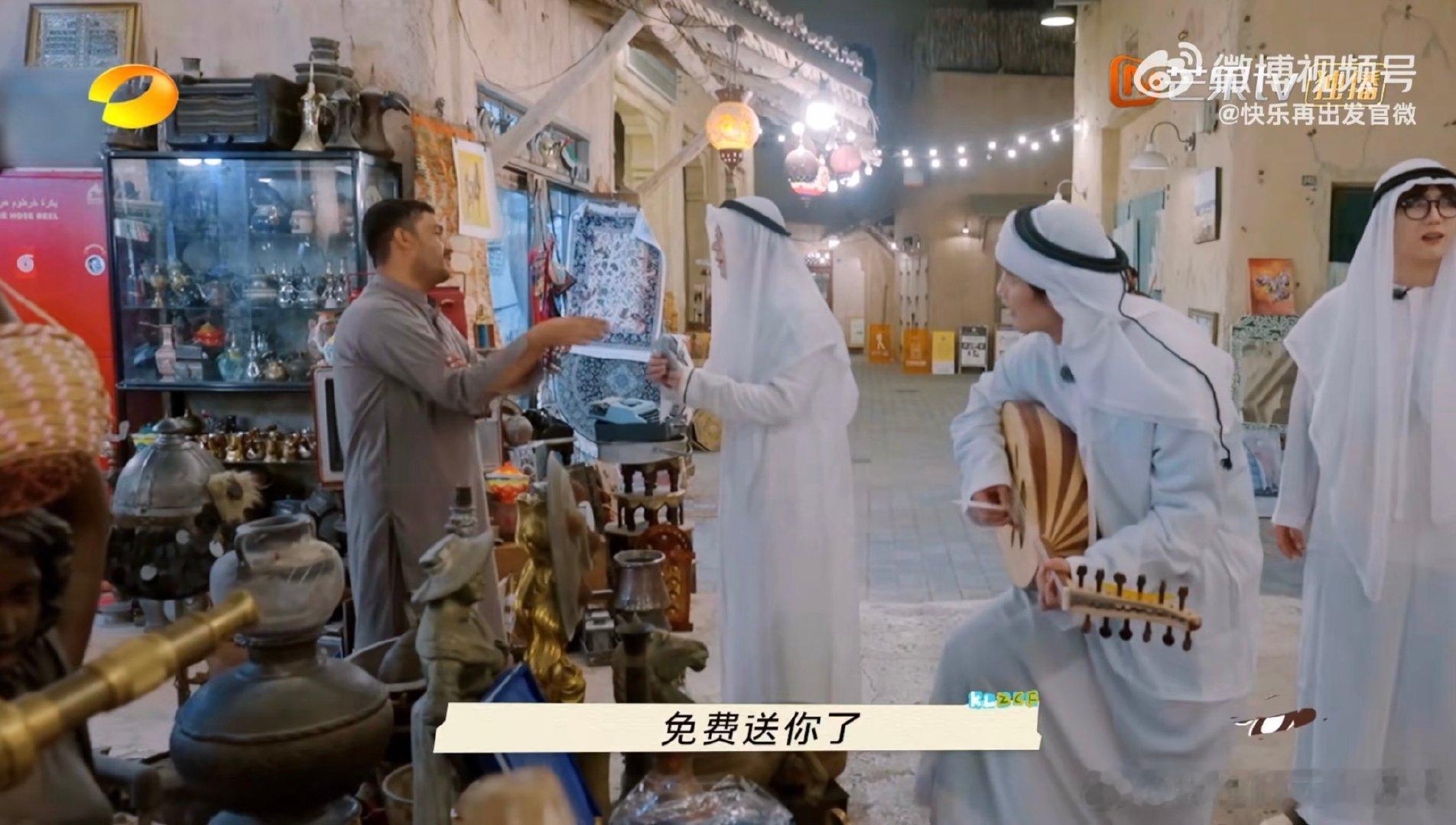 王栎鑫[超话] 本以为是实力较量，没想到是颜值碾压，王栎鑫靠脸轻松拿下物品， 王