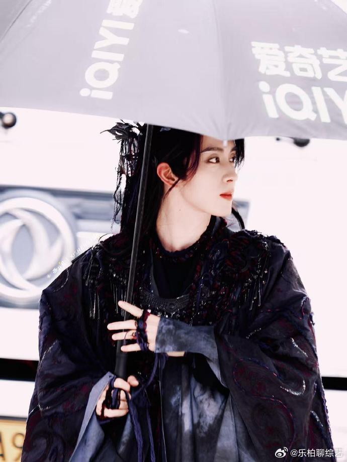 敖瑞鹏不二之臣番外古装路透  敖瑞鹏不二之臣番外古装路透看得我有点惊喜了呀，没有