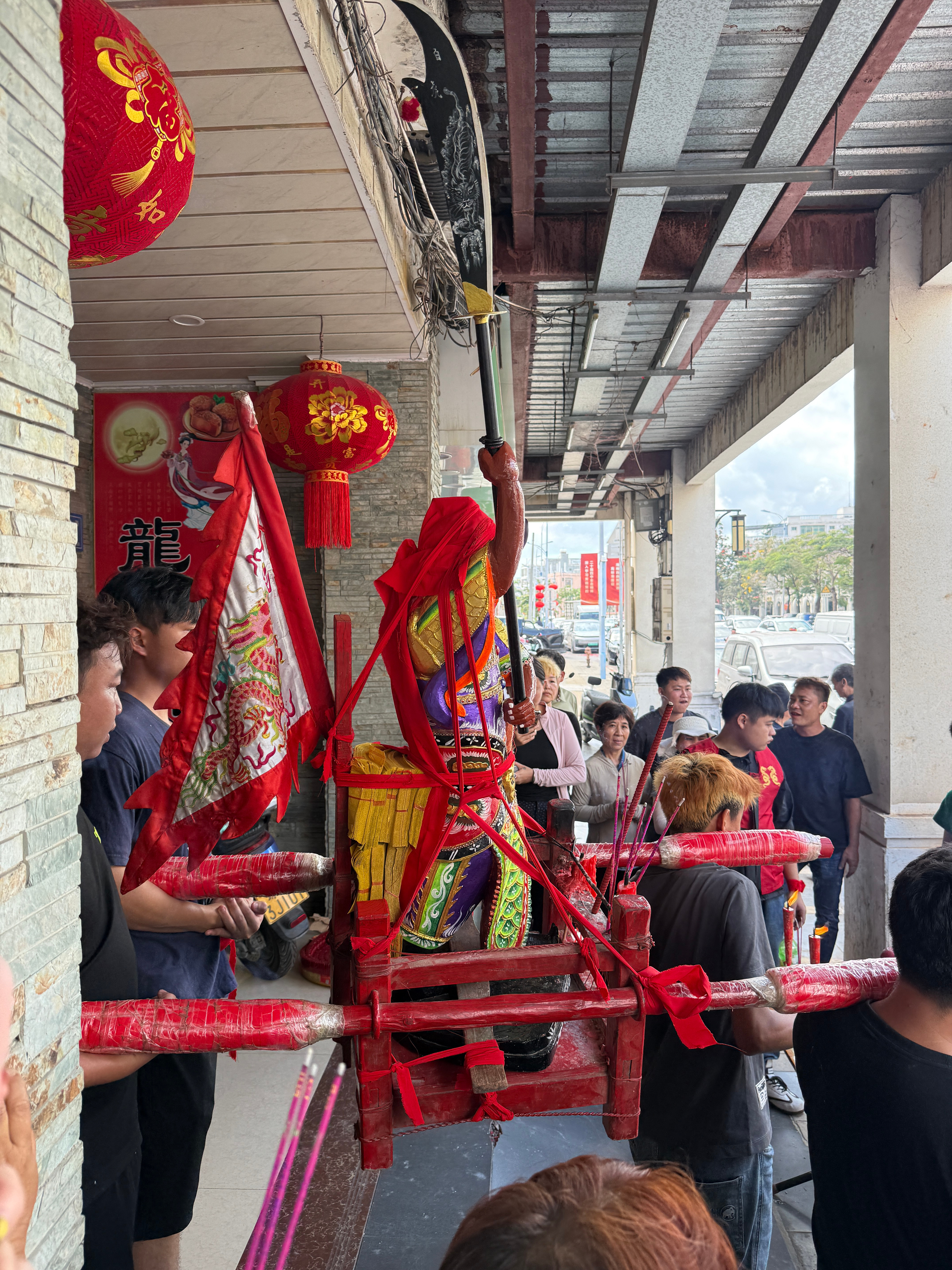 积极参与民俗活动 拜公要虔诚