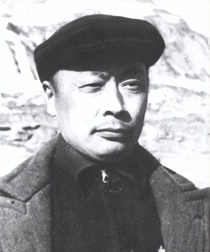 陈毅在指挥作战方面不及徐粟，为何毛泽东依然让他担任华野司令员一职？
1946年5