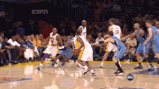 科比可以说是爵士队的克星了！爵士连续3年季后赛倒在科比的脚下！