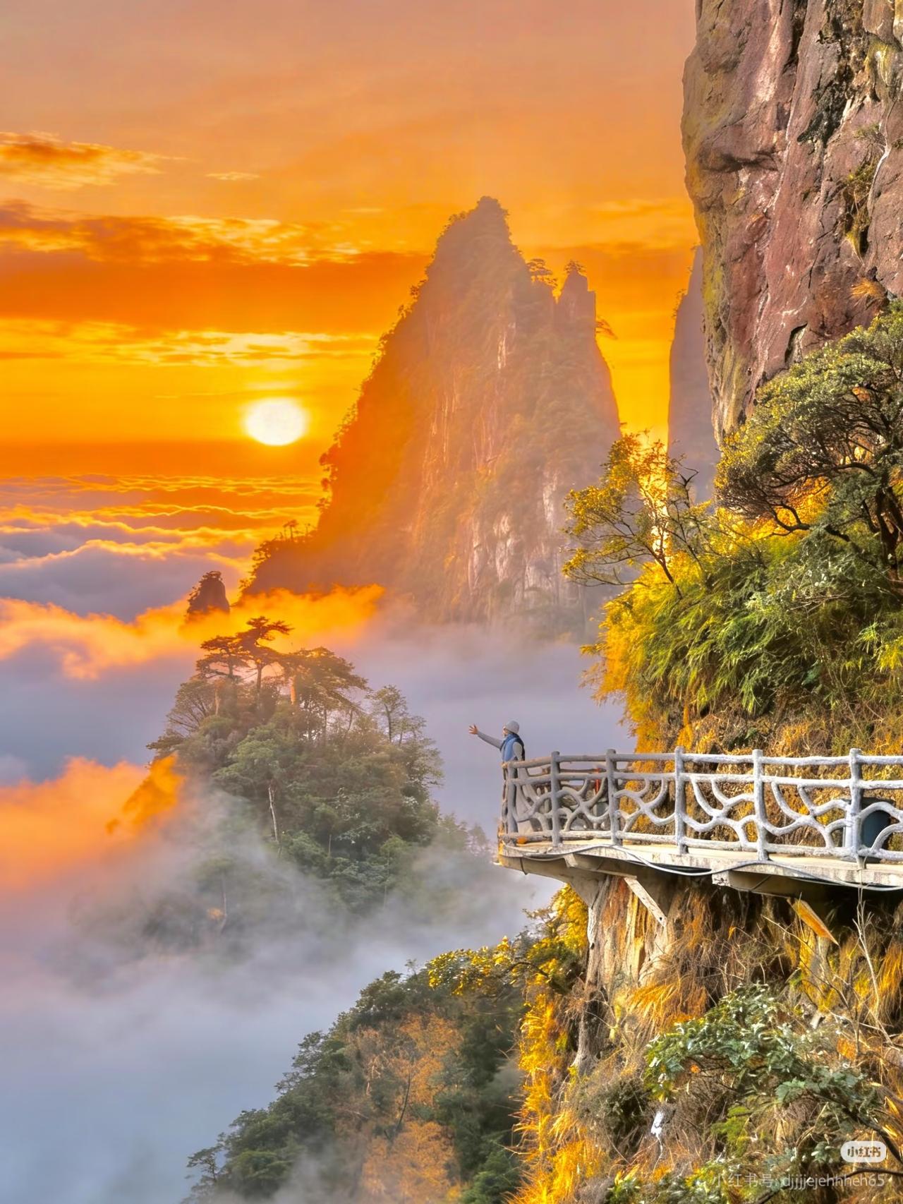 迄今为止，我很少用震撼形容一座山‼️

家人们！谁懂啊！春节想出去玩又怕人挤人、