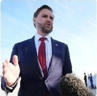 美伊谈判现进展 美方称“球在伊朗一边”
 
当地时间4月13日，美国副总统万斯公