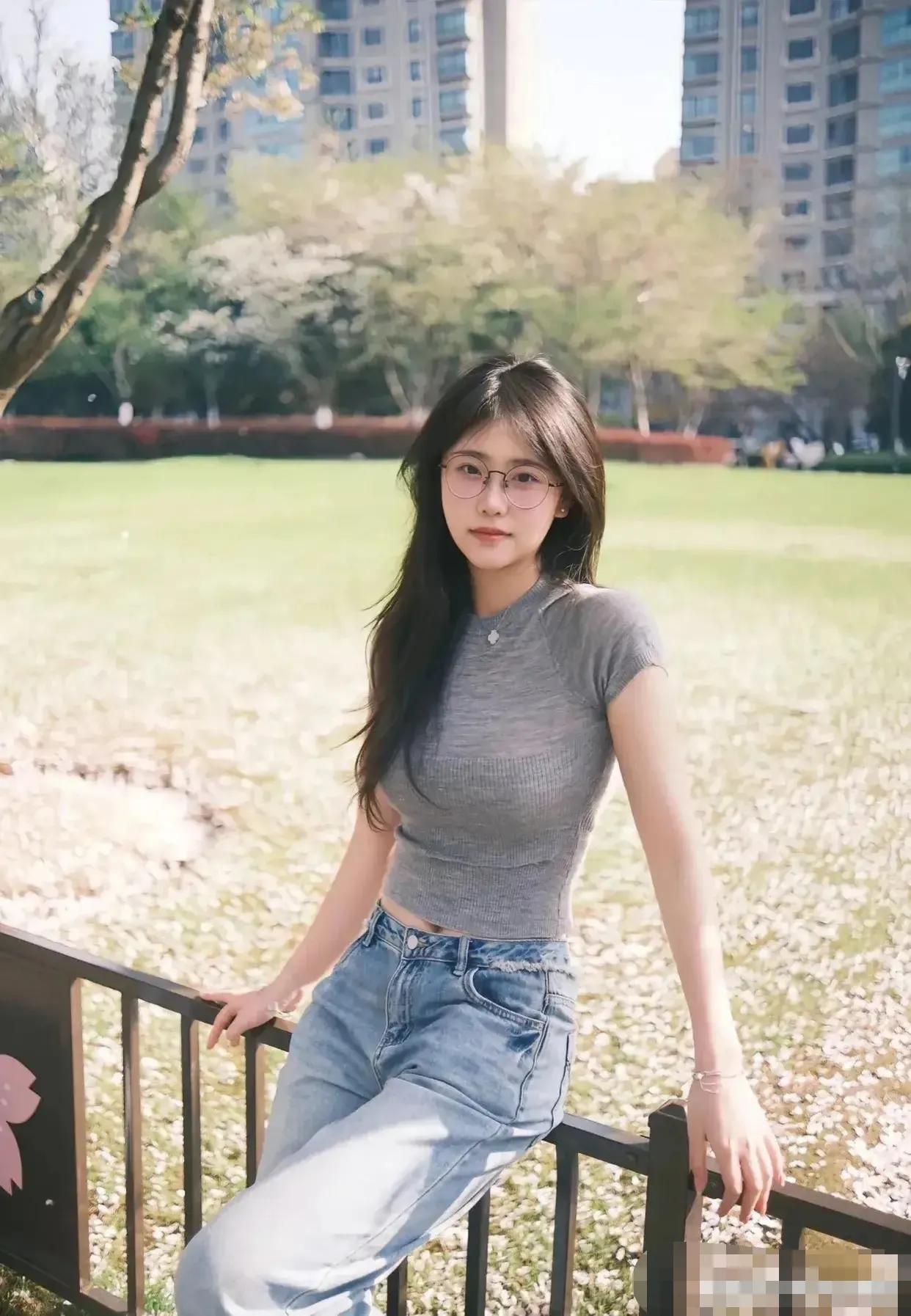 从懂事起，妈妈就教育我，女人要做到“十个不要”。对妈妈的话，我始终铭记在心，随着