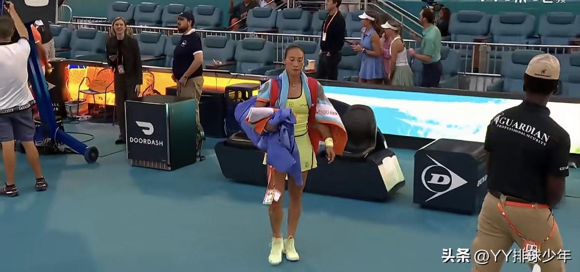 北京时间3月24日凌晨，WTA1000迈阿密站女单第四轮焦点战，郑钦文以3-6、