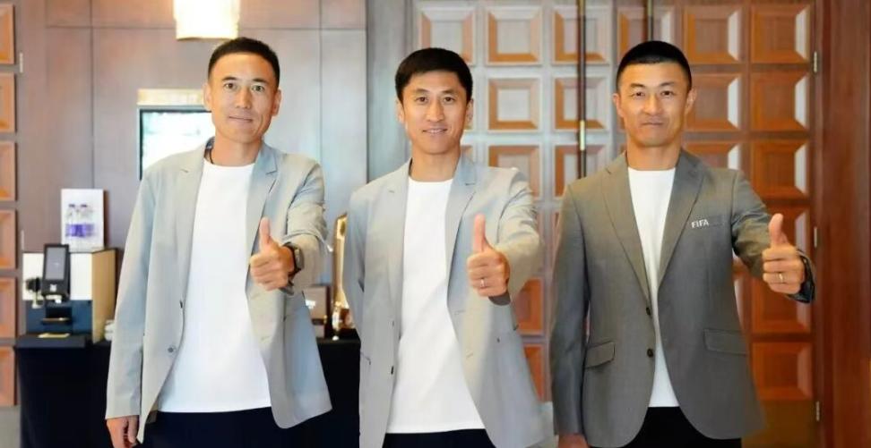 中国裁判马宁终于迎来了自己首次主哨世界杯了！
他将作为厄瓜多尔vs库拉索比赛的主