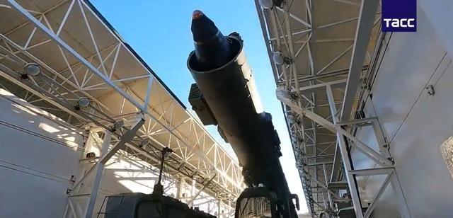 俄最严厉警告：此种情况下可核武打击北约，不提前预告直接动手

话说最近俄乌冲突又