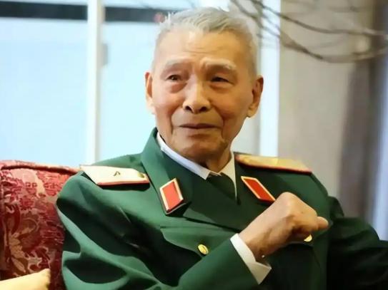 中国军队当年为何能安全撤走？越南少将阮德辉给出说法：不是越南军人胆小不敢追，而是