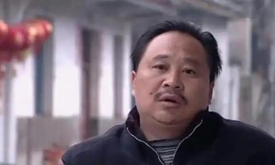 “你真是命大。”1995年，一名男子被劫匪射了两枪，医生却只找到一颗子弹。14年