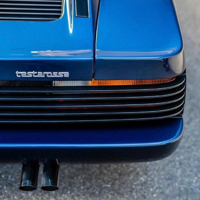 经典车之法拉利Ferrari Testarossa，颜色很赞！ ​​​