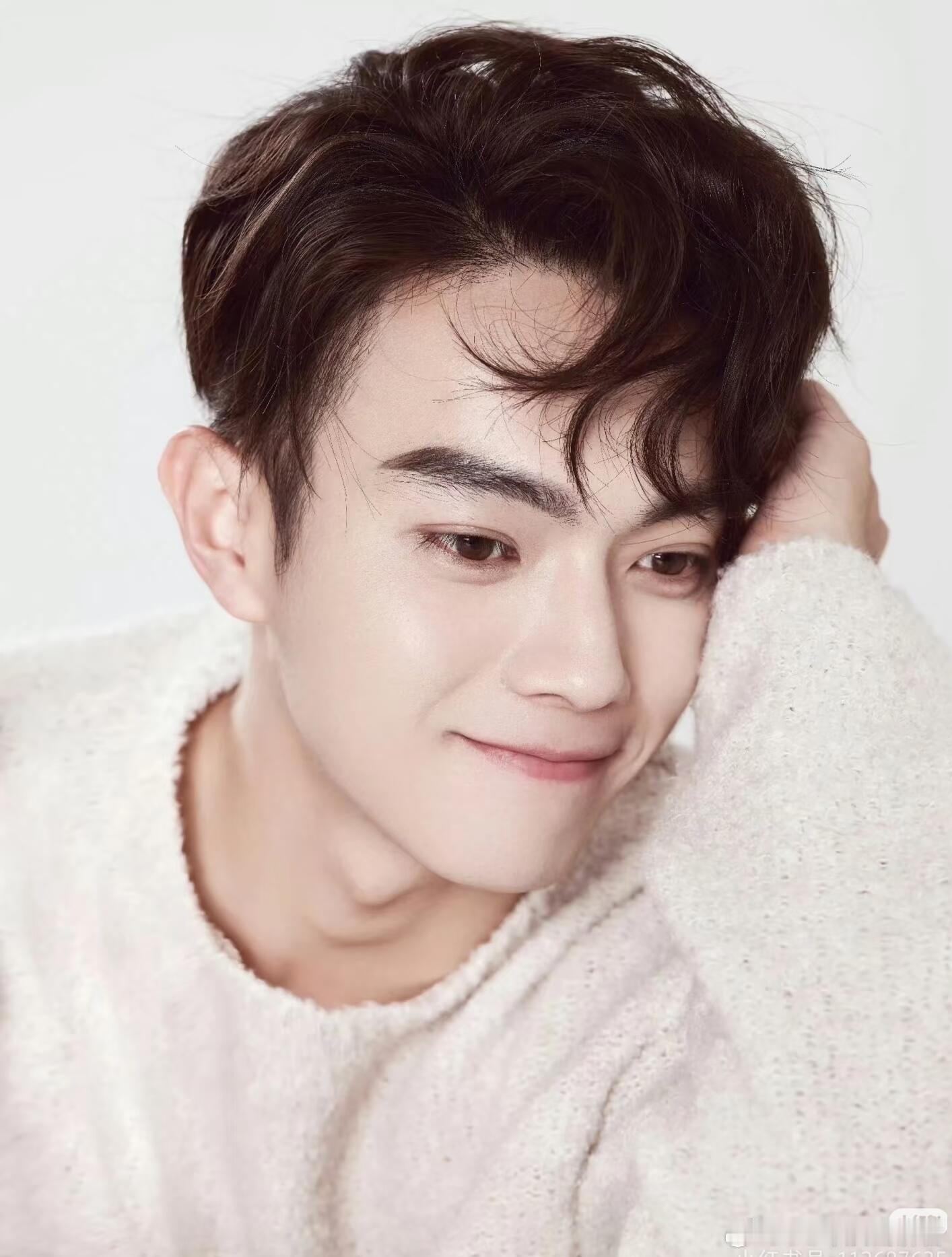 许凯演陈辉算是脱敏治疗了 还记得许凯在蜜桃里的名场面吗？这次演陈辉，他从被吓的变