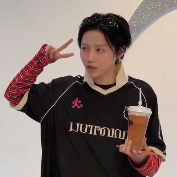 我也很想看素颜也行（bushi）浪姐真的很想让刘雨昕来一次