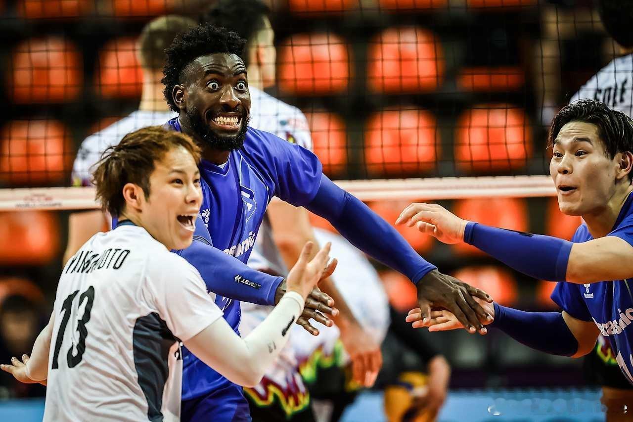 🔵 大阪布鲁顿队晋级男排世俱决赛🇯🇵大阪布鲁顿 3-0 扎维尔切🇵🇱?