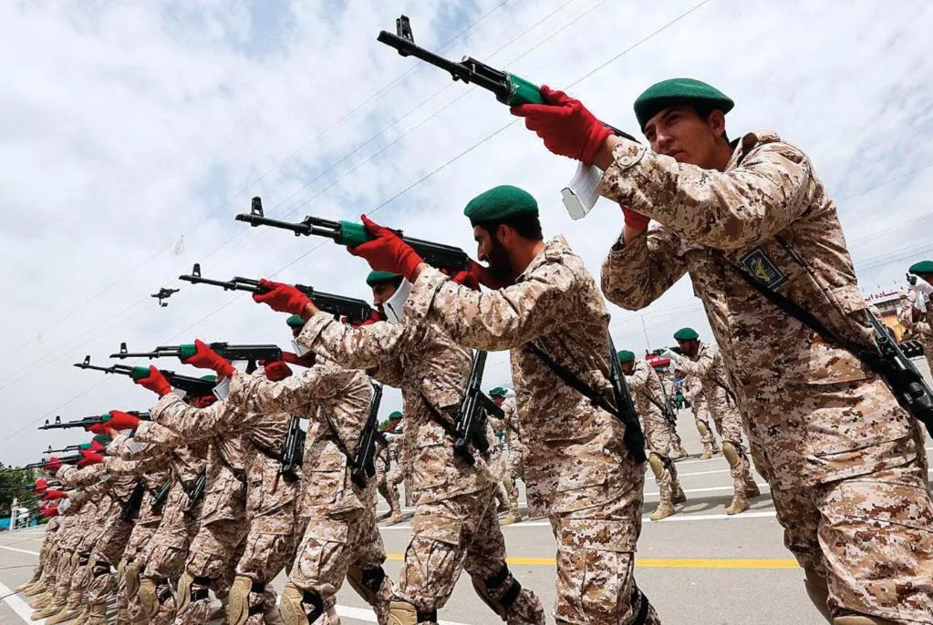 美以暗算了伊朗，

结果仇家抱团又发难

现在美以两国咋脱身

美以这场被各路媒