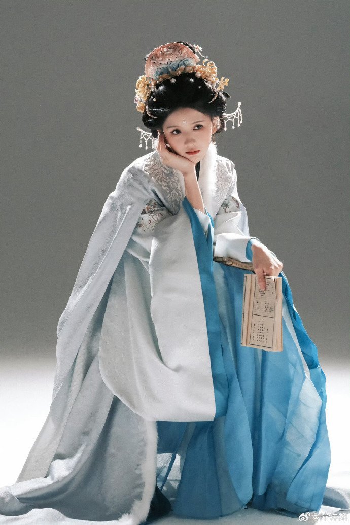 喻钟黎逐玉千字收官文 喻钟黎对《逐玉》的收官太有仪式感了！千字长文剖析齐姝的灵魂