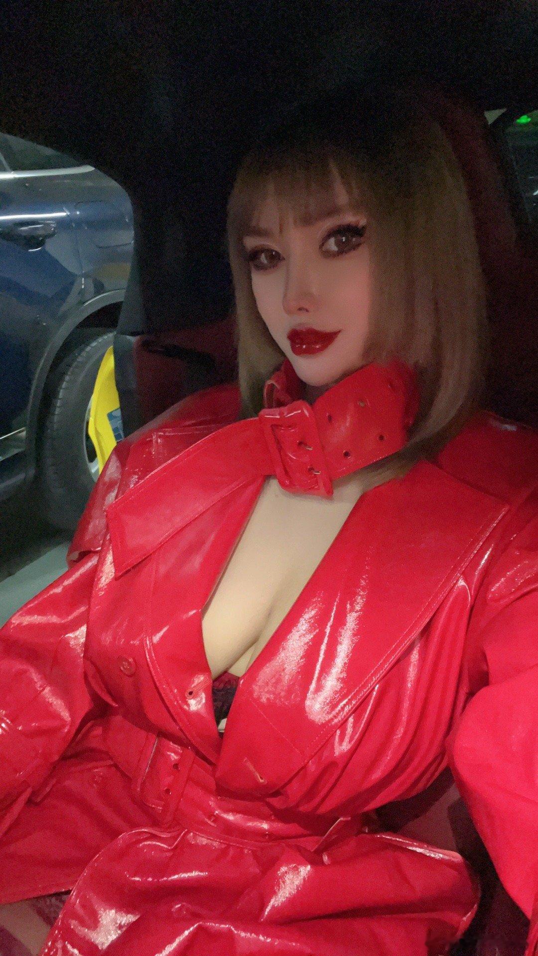 拥有一个🐻大的女朋友，是种什么体验 ​​​