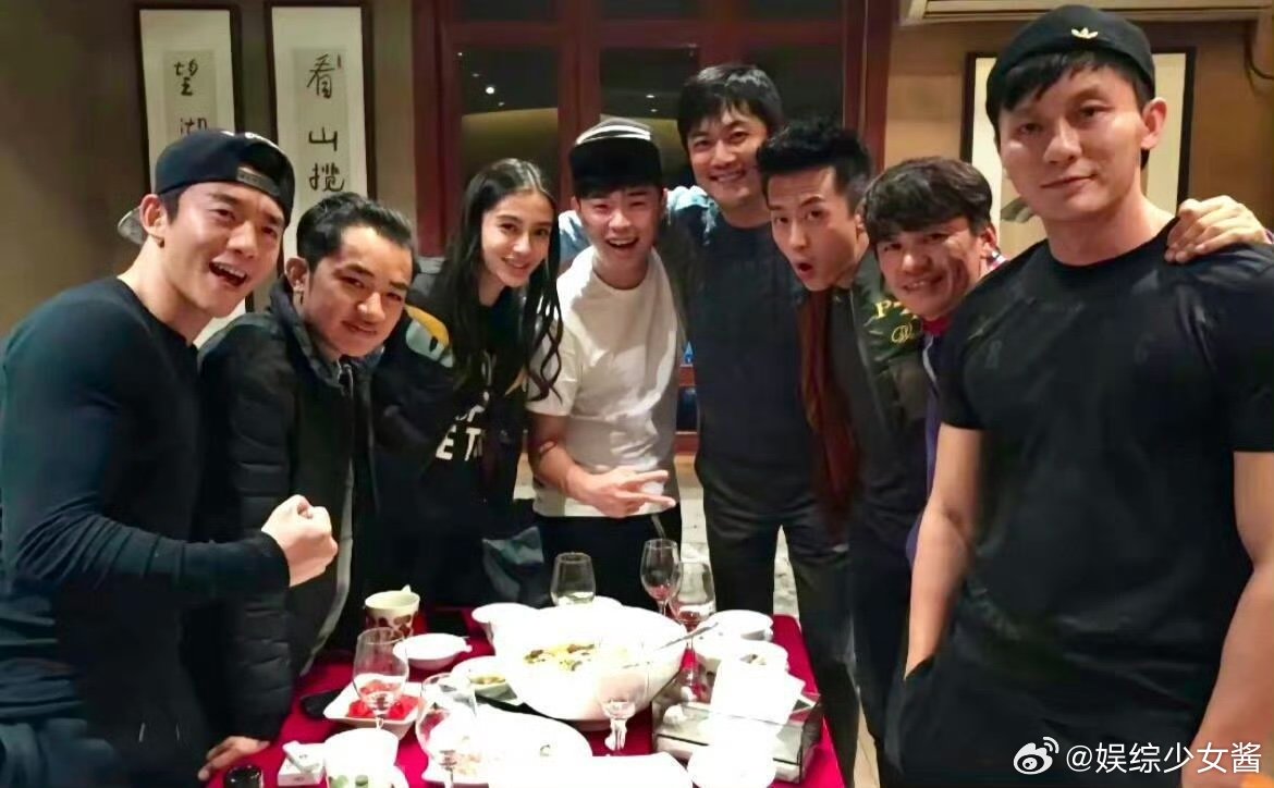 陈赫邓超多次在五哈cue到跑男的梗当年奔跑吧导演换人之后 陈赫和邓超多次在五哈c