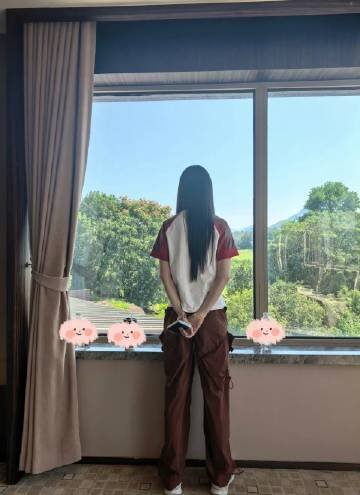 徐艺洋晒郑恺送的脸基尼徐艺洋官宣嗨放派4 ​​​徐艺洋晒郑恺送的脸基尼 ​​​
