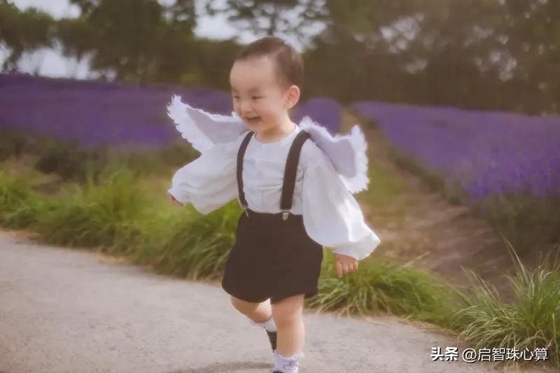 王暖暖的儿子出生有先天性心脏病的原因是，宝宝前世的时候在妈妈的肚子里感受到妈妈被
