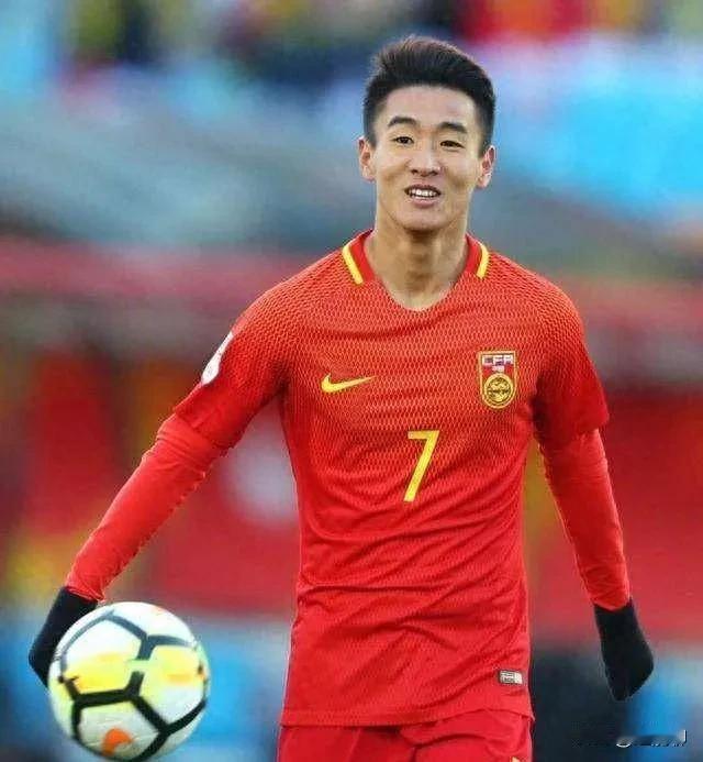 随着韦世豪、严鼎皓的转会，再加上艾克森等球员，成都蓉城也被部分球迷称之为继武汉三