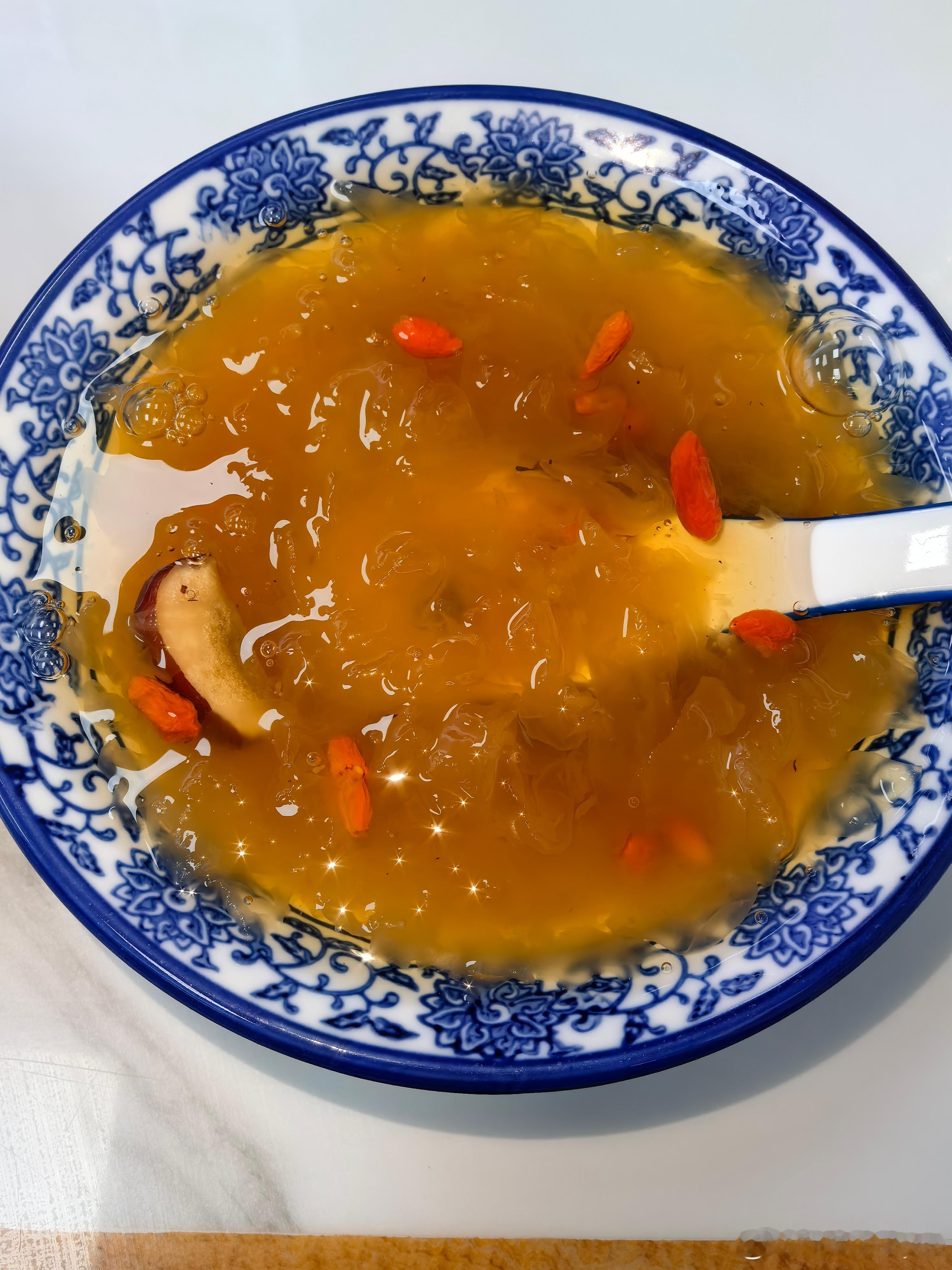 这家银耳红枣汤真好喝，每天都来吃一碗，懒人不爱做饭[笑cry][笑cry] 