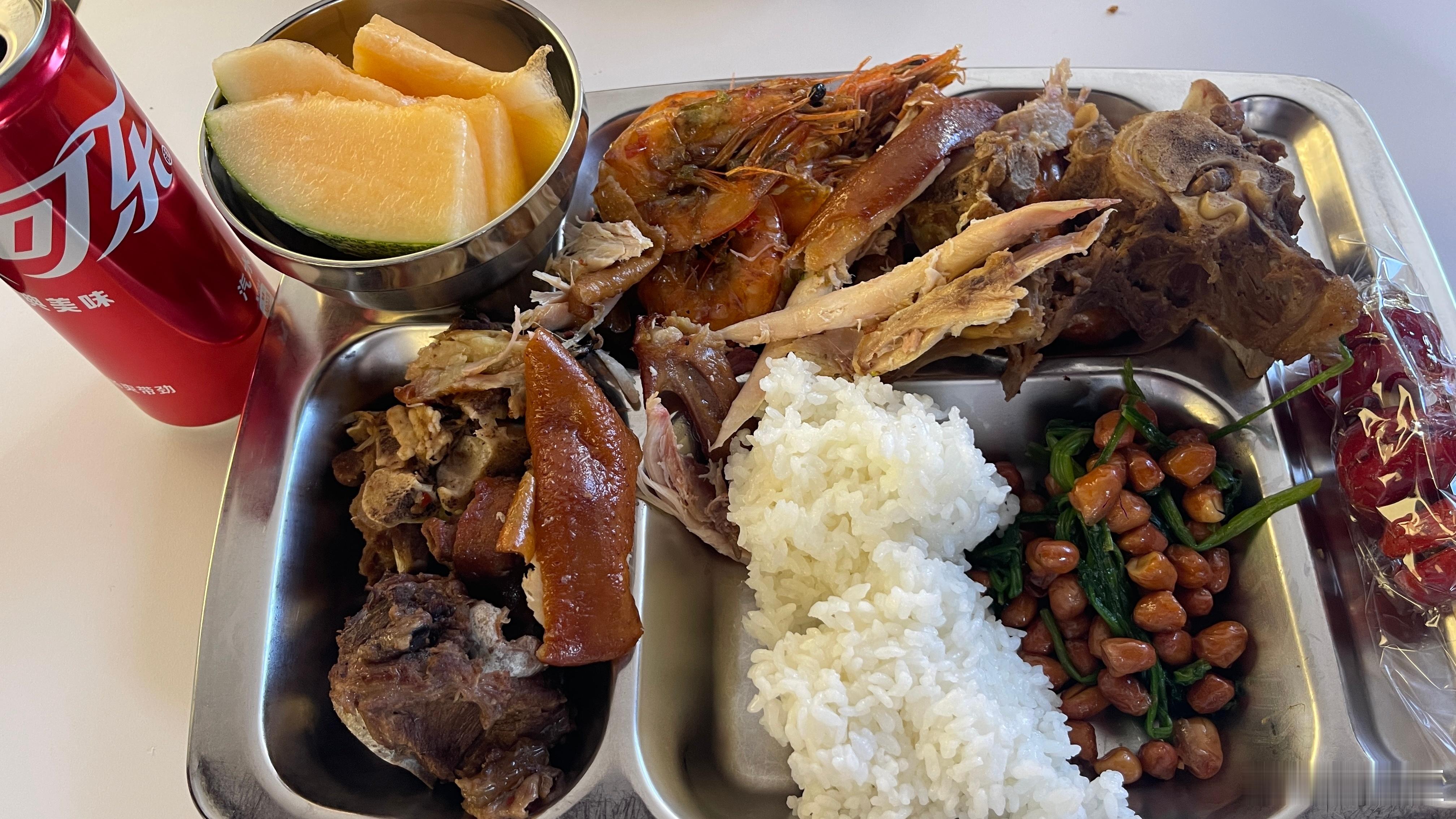 每日一餐分享事已至此，多吃点吧 