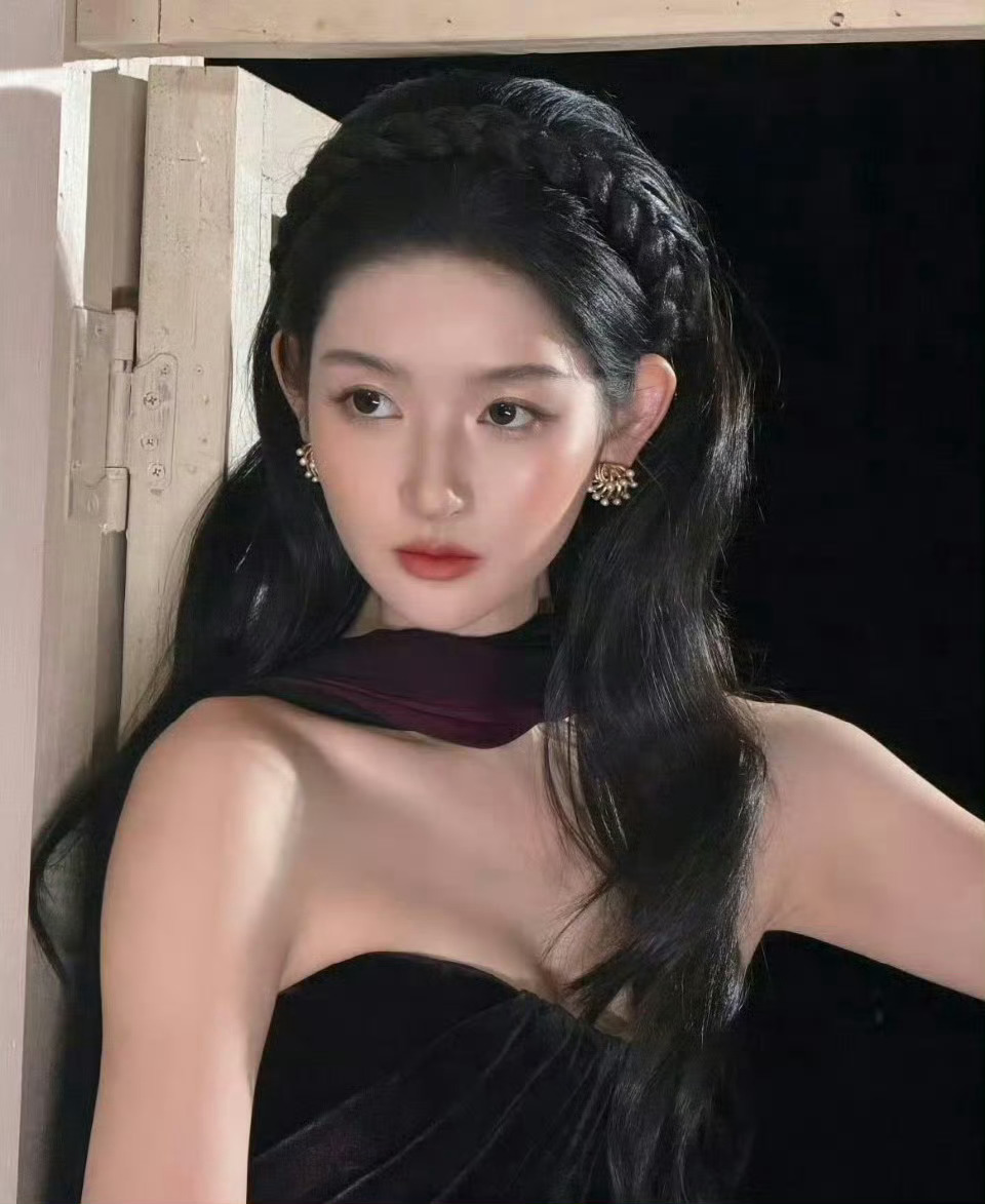 王玉雯魅力折服时刻王玉雯甜酷风 今天也是被王玉雯魅力折服的一天甜酷风太适合她啦