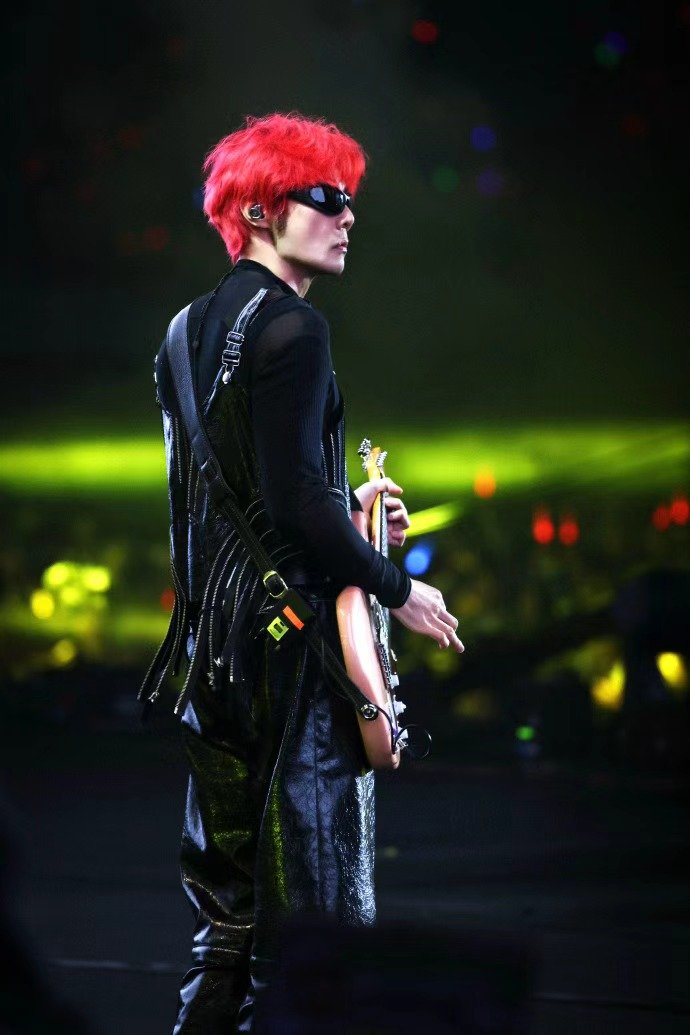 李荣浩要的是对原创版权的敬畏 李荣浩语言艺术李荣浩语言艺术，李荣浩要的是对原创版