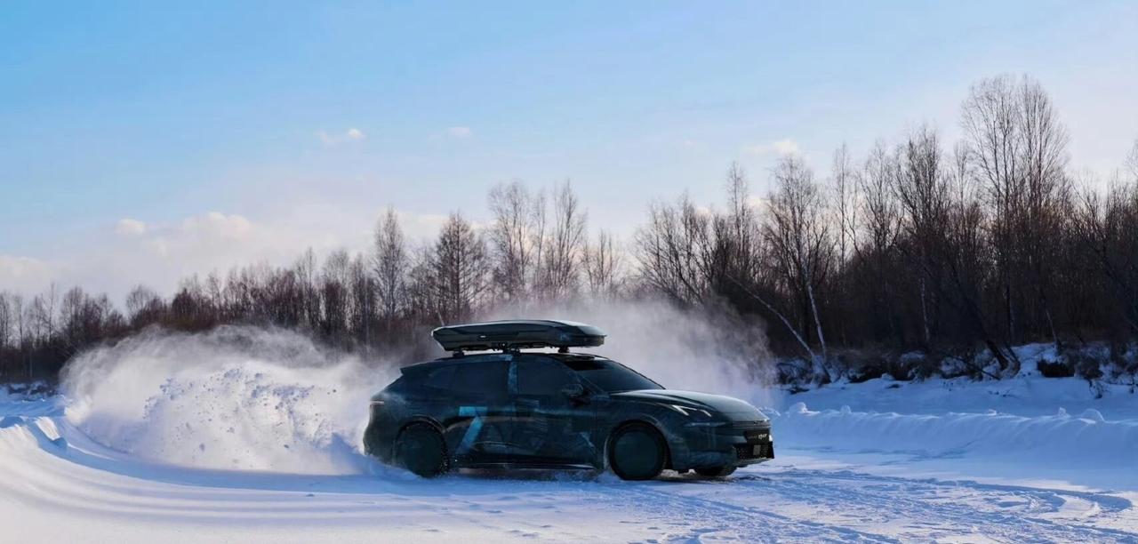 领克：不装了，摊牌了领克汽车最近主动曝光了其首款旅行车——领克07GT的伪装测试