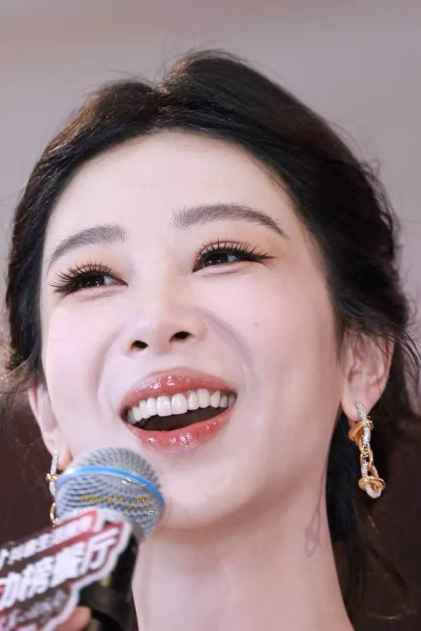 杨紫 视后首次线下活动