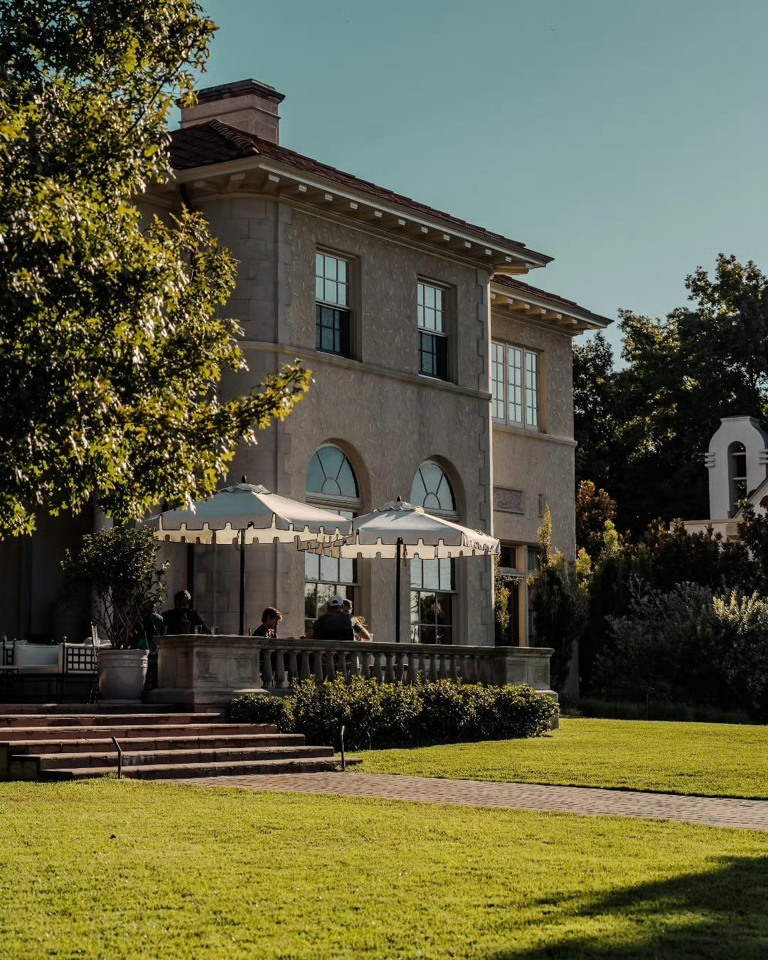 阿斯顿·马丁 DBX 707