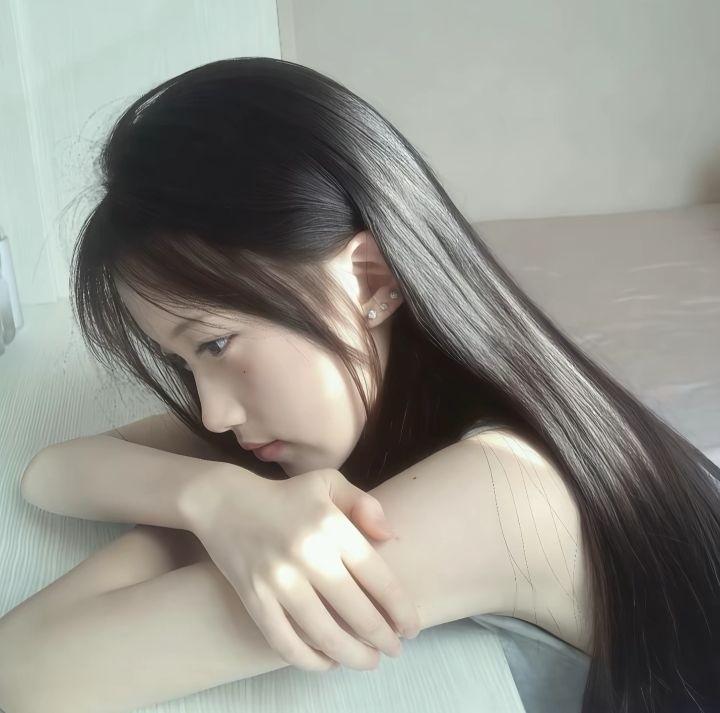 -𝐒𝐇𝐀𝐑𝐄｜𝔀𝓮𝓬𝓱𝓪𝓽 头像背景图搭配 ⸝⸝🍸꙳🍃