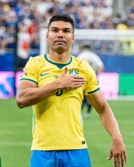 巴西媒体Jornal O Globo卡塞米罗已告知他身边的亲近人士，他已决定从国