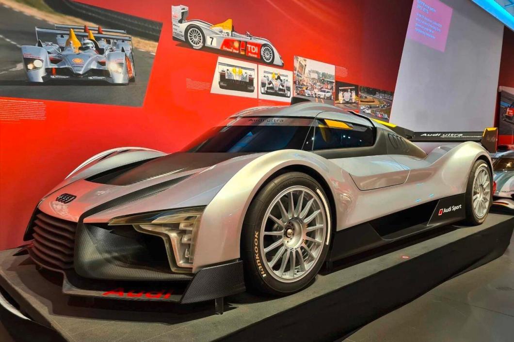 LMP1街道版--奥迪Scorpion蝎子这是一款在2010-2013年期间开发